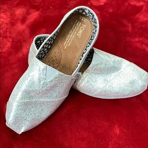 Toms silver iridescent glitter women’s classics